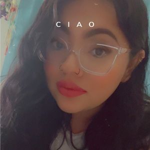 Meet your Posher, Ely